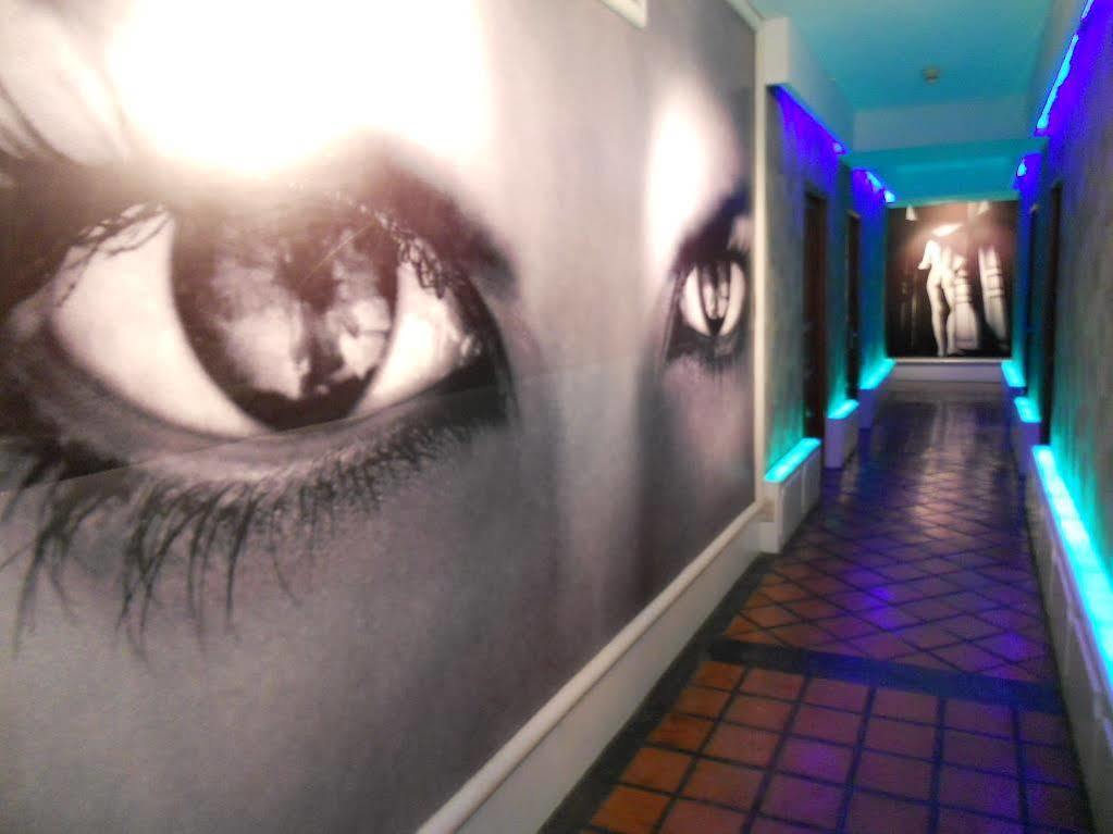 בנגקוק Strand Inn Hotel מראה חיצוני תמונה